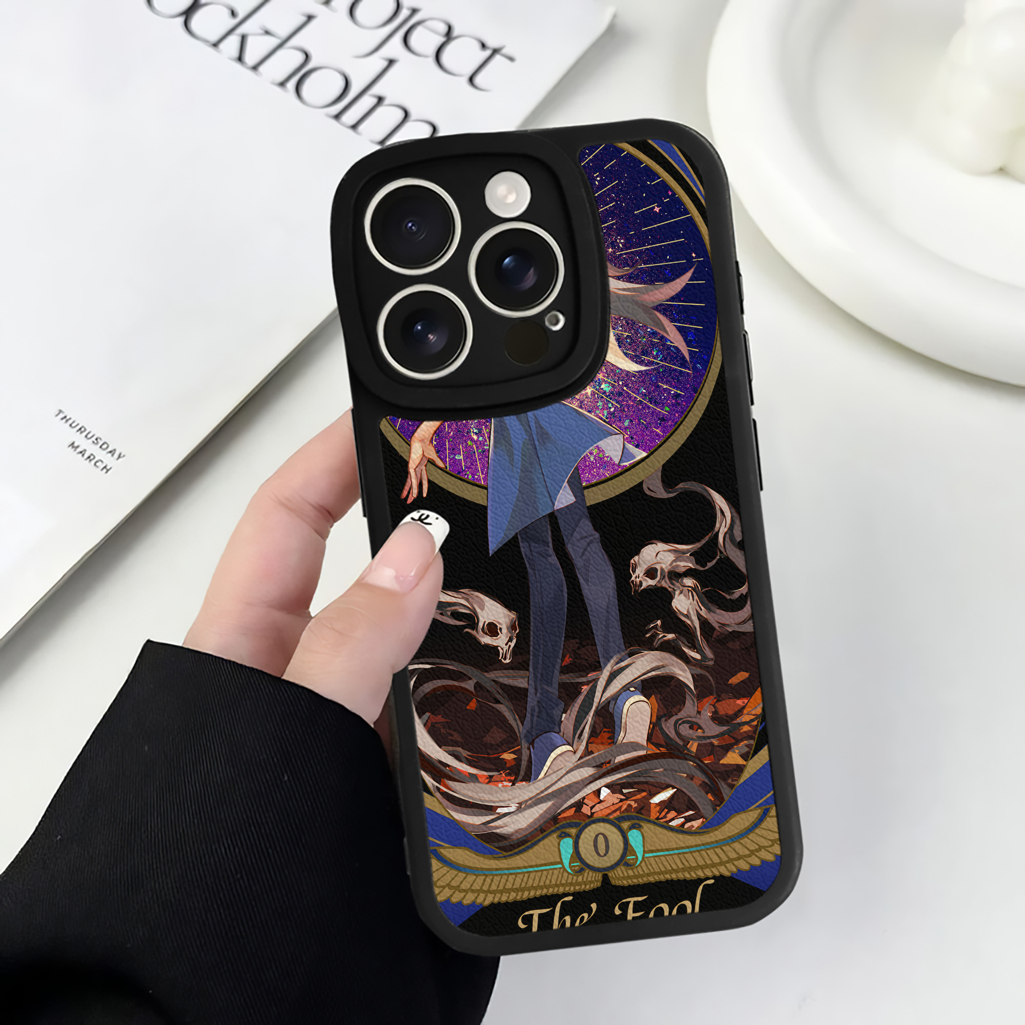 （画像用） 遊☆戯☆王 Yu-Gi-Oh! 【iPhone 16シリーズ対応】シリコンスマホケース（レザー調） 材質：シリコン